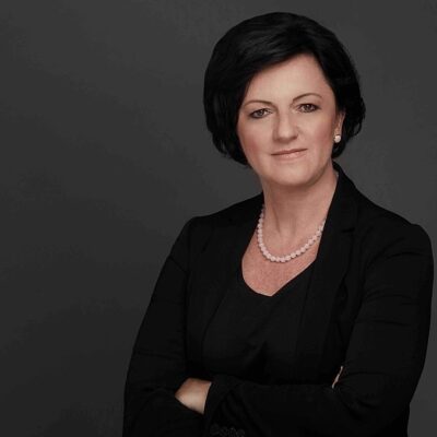 dr. Szemerkényi Réka